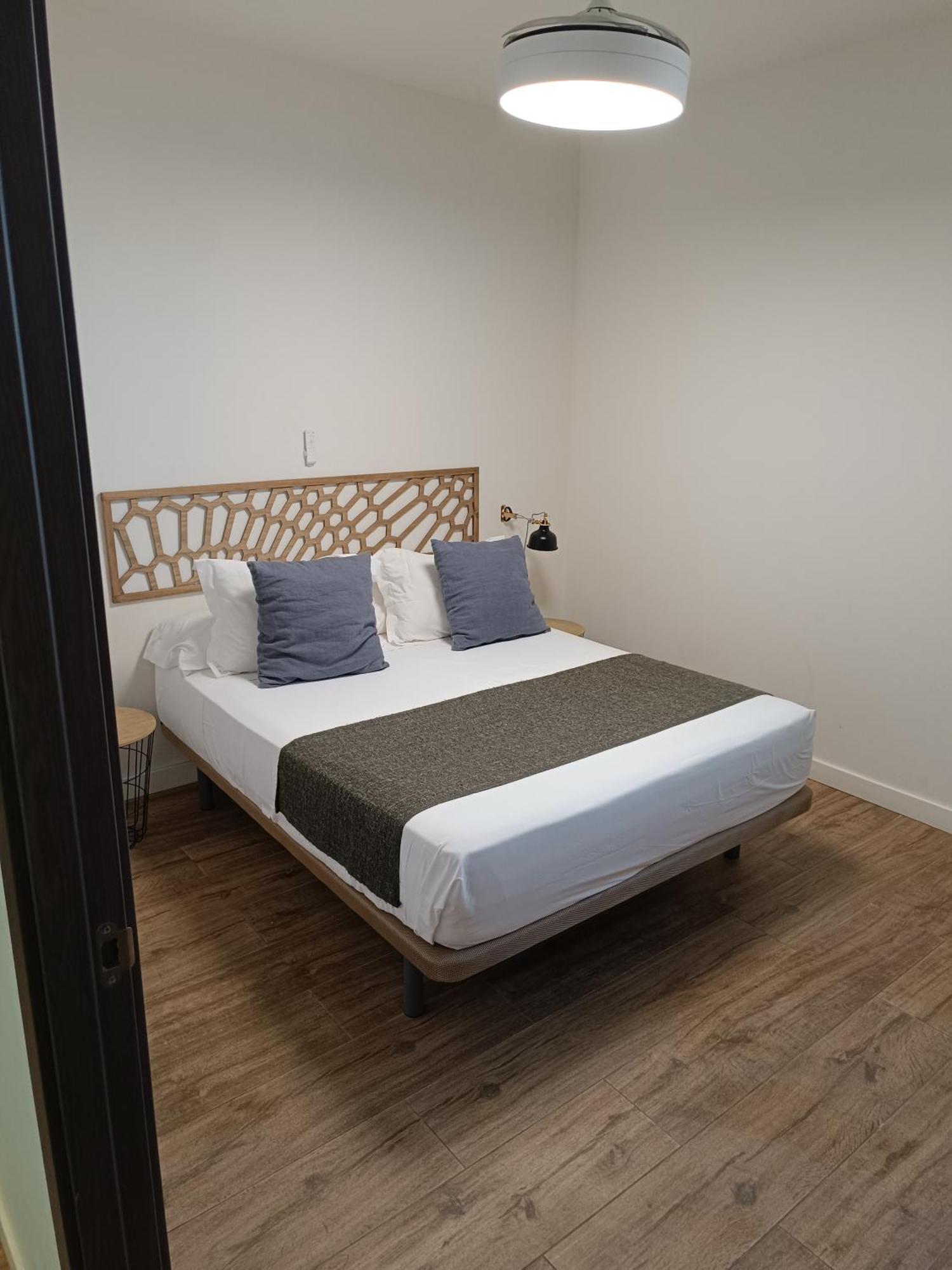 Apartamentos Al-Qazeres Luxury La Concepcion Касерес Экстерьер фото