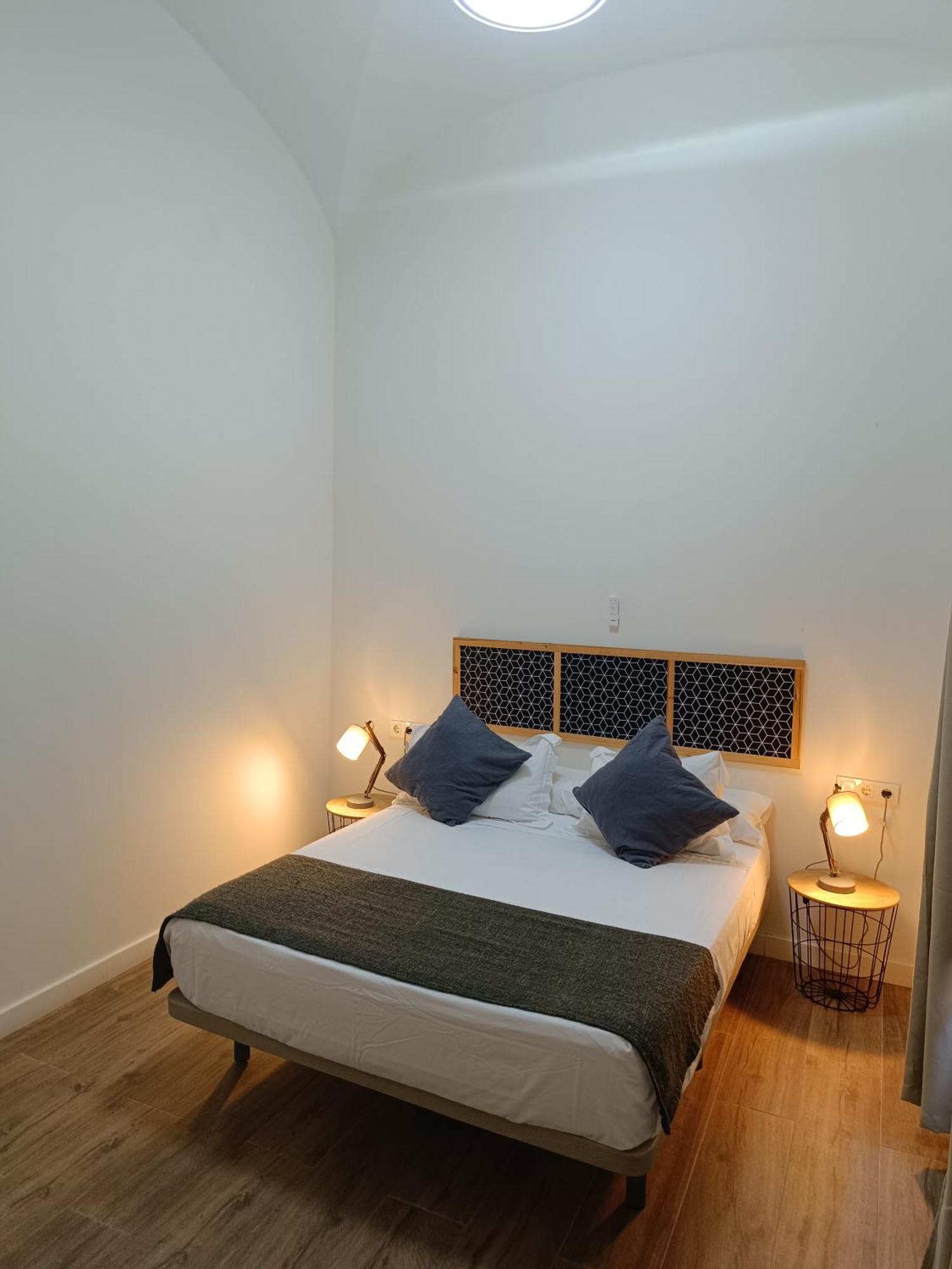 Apartamentos Al-Qazeres Luxury La Concepcion Касерес Экстерьер фото