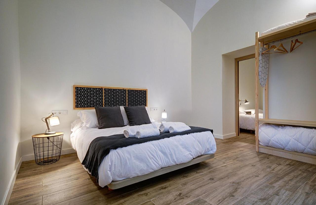 Apartamentos Al-Qazeres Luxury La Concepcion Касерес Экстерьер фото